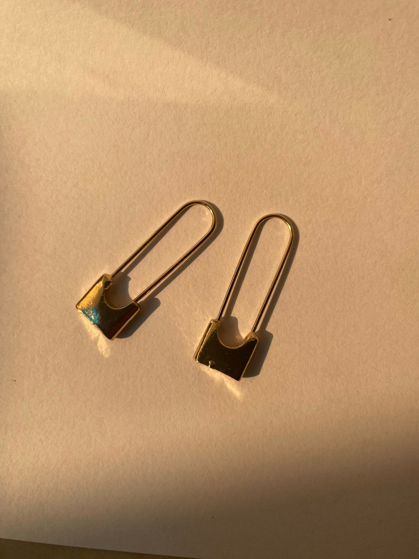 14k Gold & Diamond Safety Pin Earrings – Sabrina Design